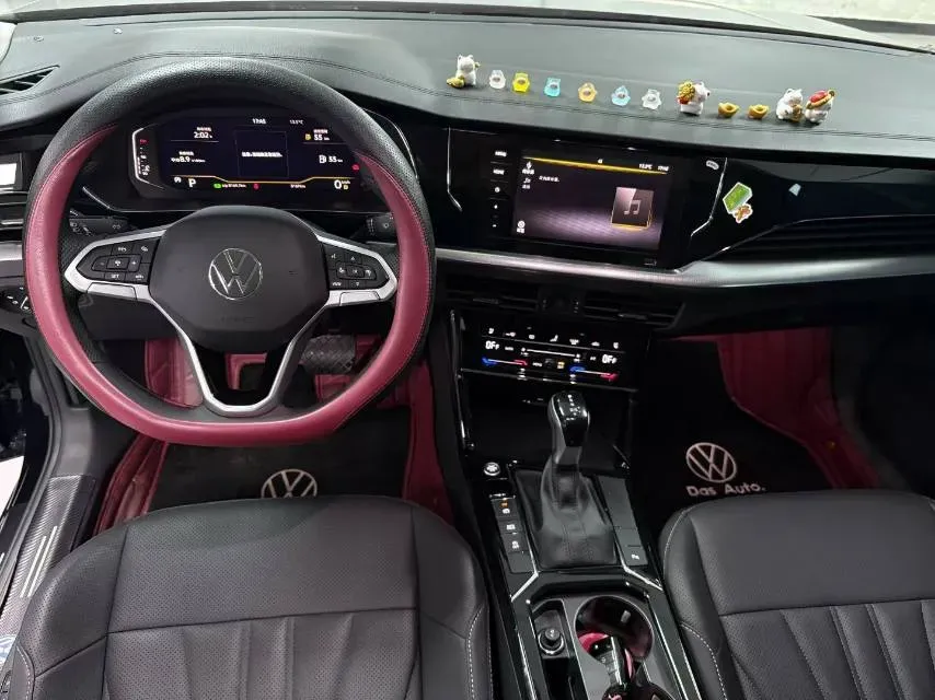2025 Volkswagen Passat 2.0T 186HP L4 7DCT,autocango,china used car exporter,china ev exporter,chinese used car exporter,chinese used ev exporter