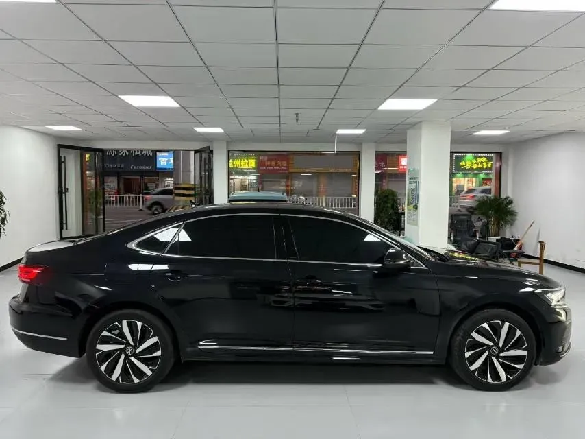 2025 Volkswagen Passat 2.0T 186HP L4 7DCT,autocango,china used car exporter,china ev exporter,chinese used car exporter,chinese used ev exporter
