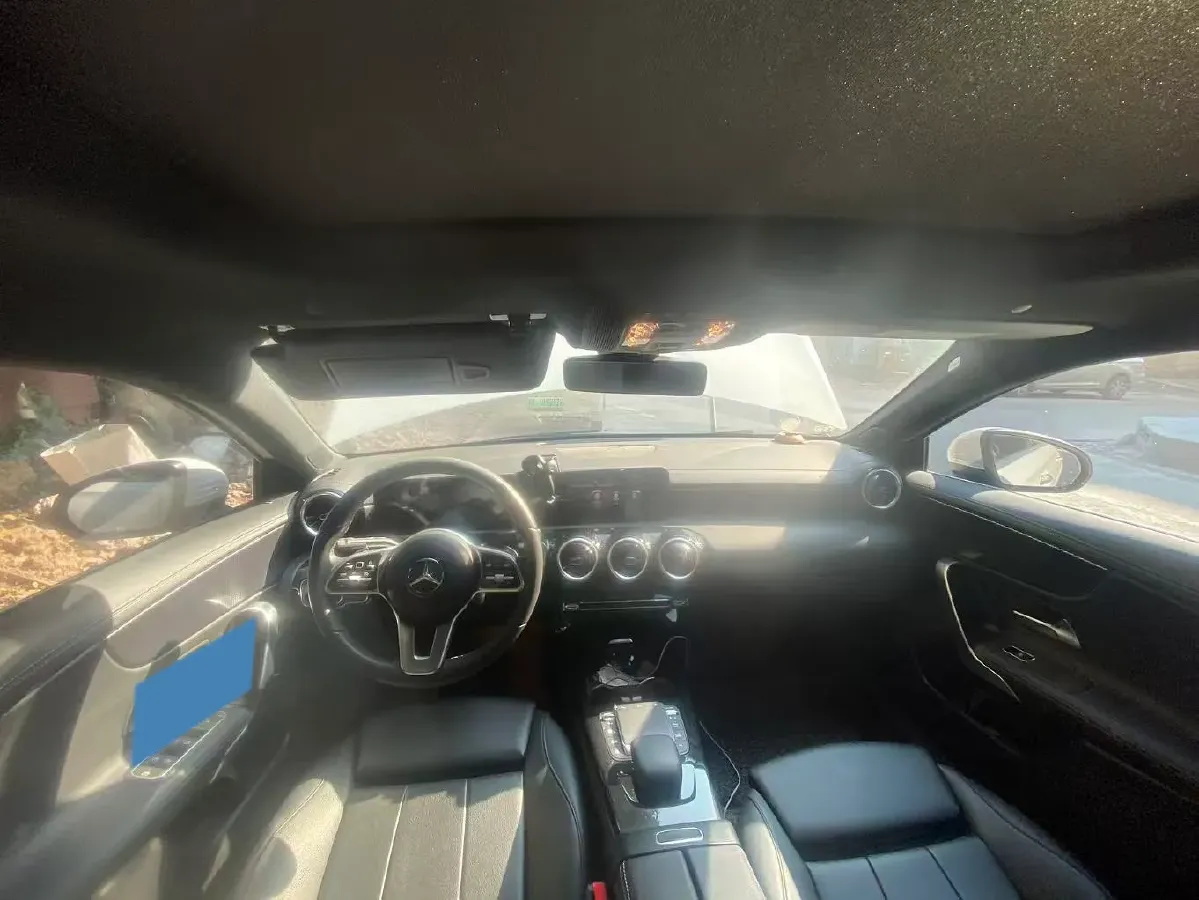 2021 Mercedes-Benz A Class 1.3T 163HP L4 7DCT,autocango,china used car exporter,china ev exporter,chinese used car exporter,chinese used ev exporter