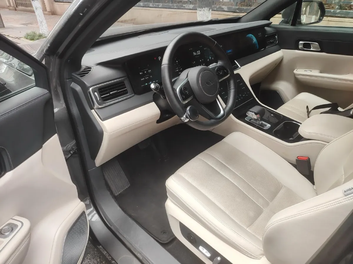 2020 Li ONE Range Extended 131HP REEV 40.5KWH,autocango,china used car exporter,china ev exporter,chinese used car exporter,chinese used ev exporter