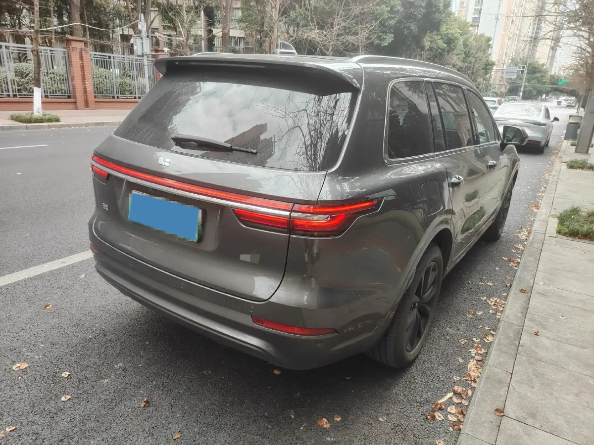 2020 Li ONE Range Extended 131HP REEV 40.5KWH,autocango,china used car exporter,china ev exporter,chinese used car exporter,chinese used ev exporter