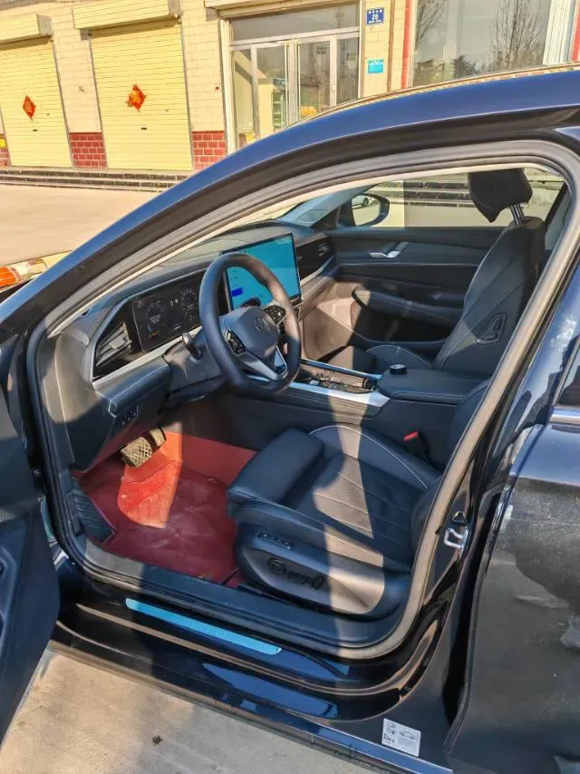 2025 Volkswagen Passat 2.0T 220HP L4 7DCT,autocango,china used car exporter,china ev exporter,chinese used car exporter,chinese used ev exporter