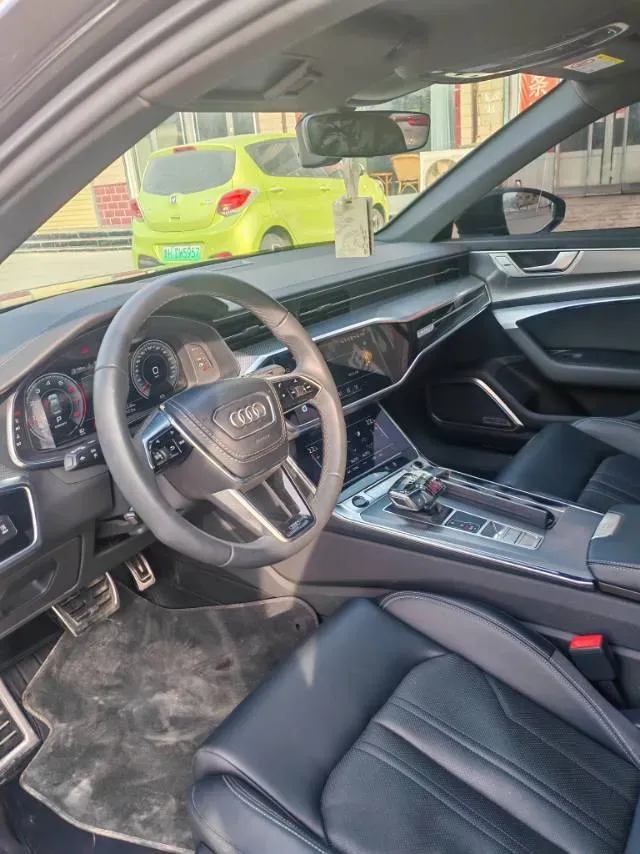 2024 Audi A6L 2.0T 190HP L4 7DCT,autocango,china used car exporter,china ev exporter,chinese used car exporter,chinese used ev exporter