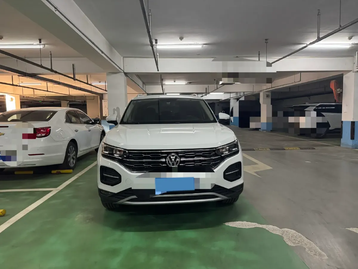 2019 Jeep Cherokee 2.0T 234HP L4 9AT,autocango,china used car exporter,china ev exporter,chinese used car exporter,chinese used ev exporter