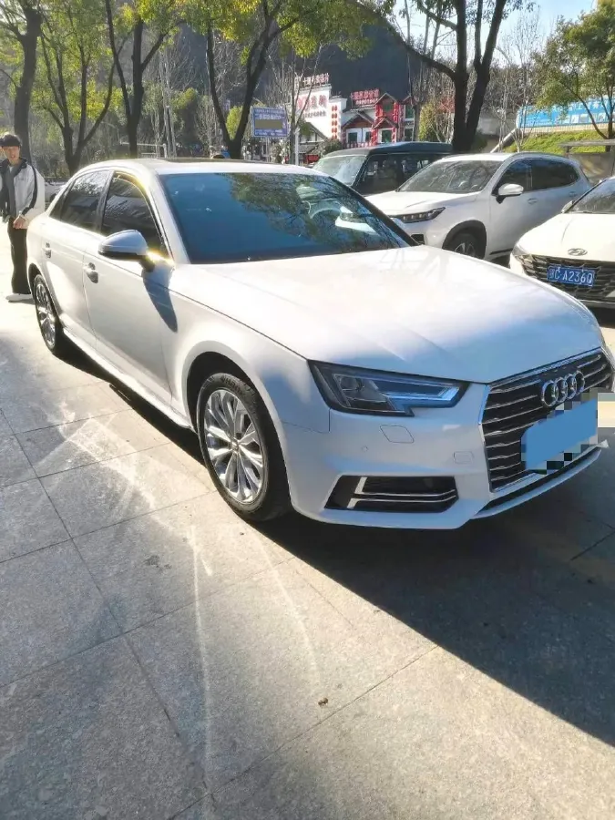 2019 Audi A4L 2.0T 190HP L4 7DCT,autocango,china used car exporter,china ev exporter,chinese used car exporter,chinese used ev exporter