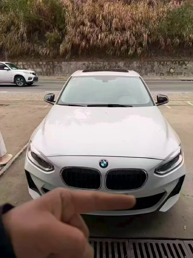 2023 BMW 1 Series 2.0T 178HP L4 7DCT,autocango,china used car exporter,china ev exporter,chinese used car exporter,chinese used ev exporter