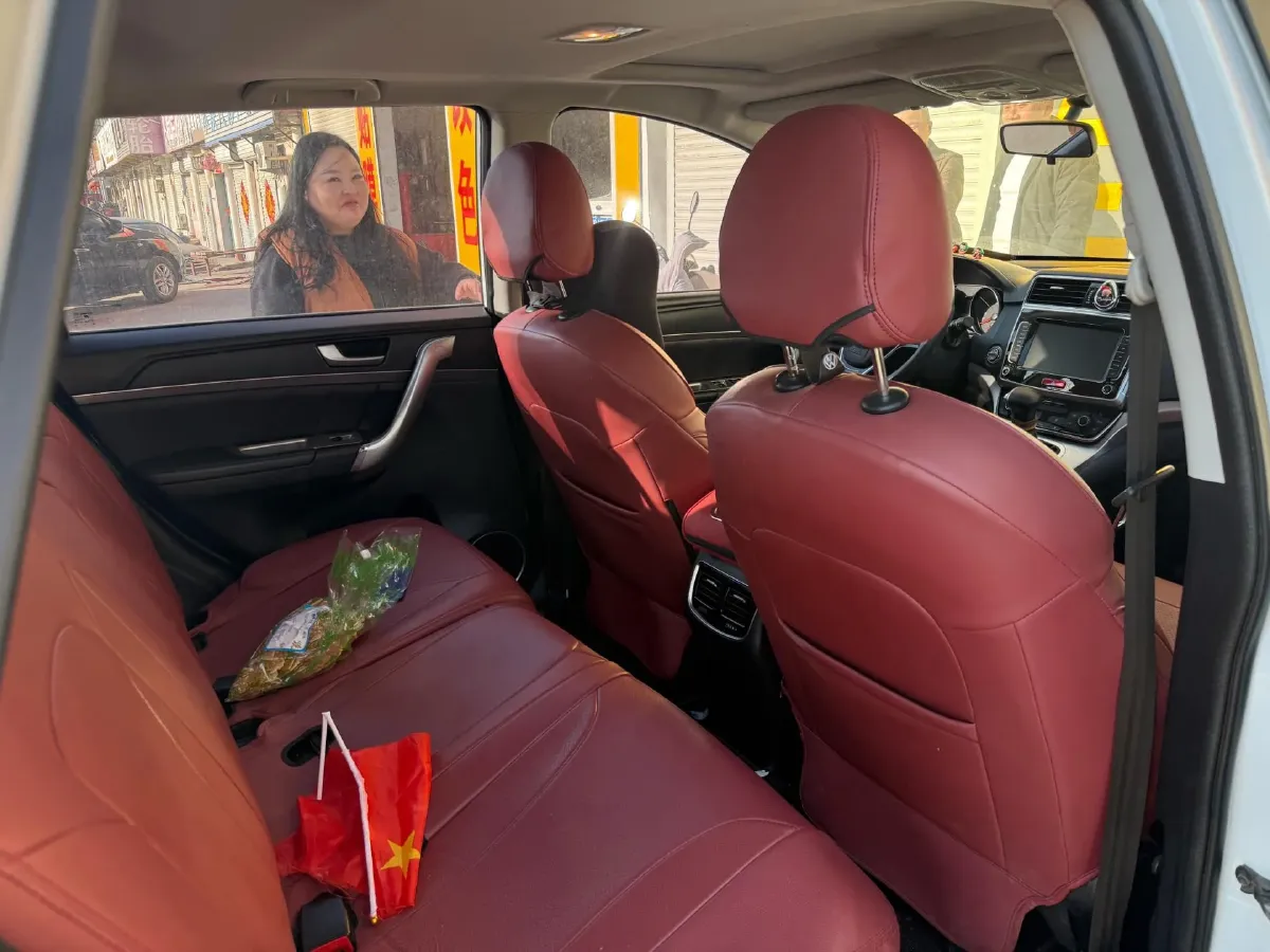 2019 Haval M6 1.5T 150HP L4 7DCT,autocango,china used car exporter,china ev exporter,chinese used car exporter,chinese used ev exporter