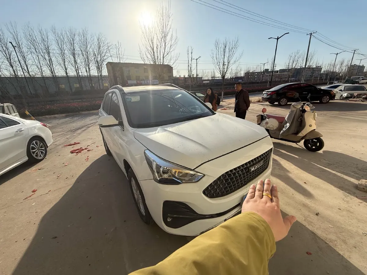 2019 Haval M6 1.5T 150HP L4 7DCT,autocango,china used car exporter,china ev exporter,chinese used car exporter,chinese used ev exporter