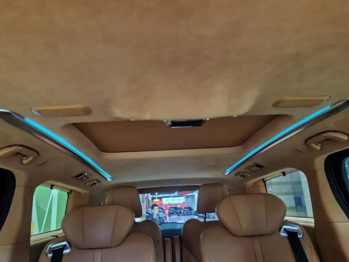 2024 Voyah ZhuiGuang 1.5T 136HP L4 PHEV 43KWH,autocango,china used car exporter,china ev exporter,chinese used car exporter,chinese used ev exporter