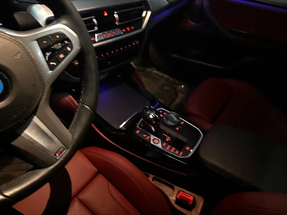 2022 BMW X4 2.0T 245HP L4 8AT,autocango,china used car exporter,china ev exporter,chinese used car exporter,chinese used ev exporter