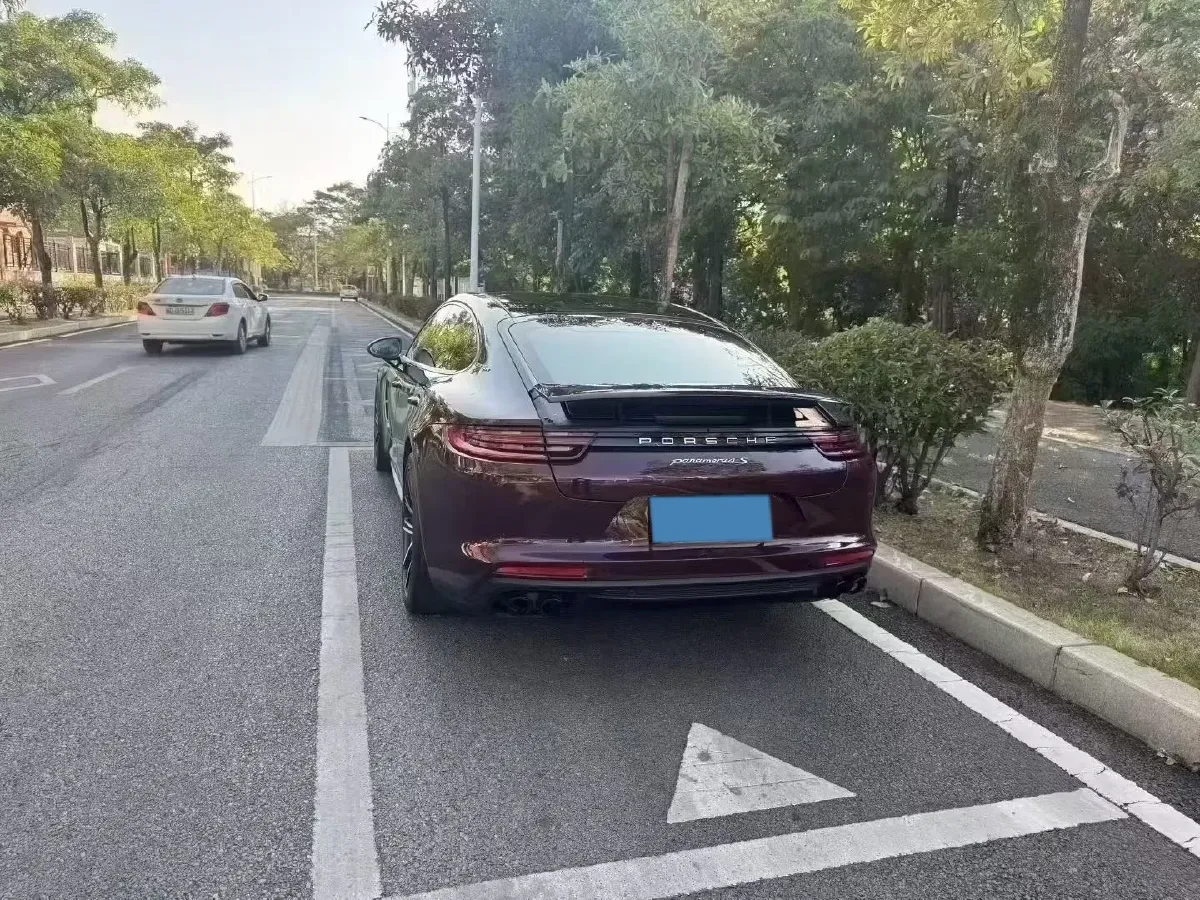 2017 Porsche Panamera 3.0T 330HP V6 8DCT,autocango,china used car exporter,china ev exporter,chinese used car exporter,chinese used ev exporter