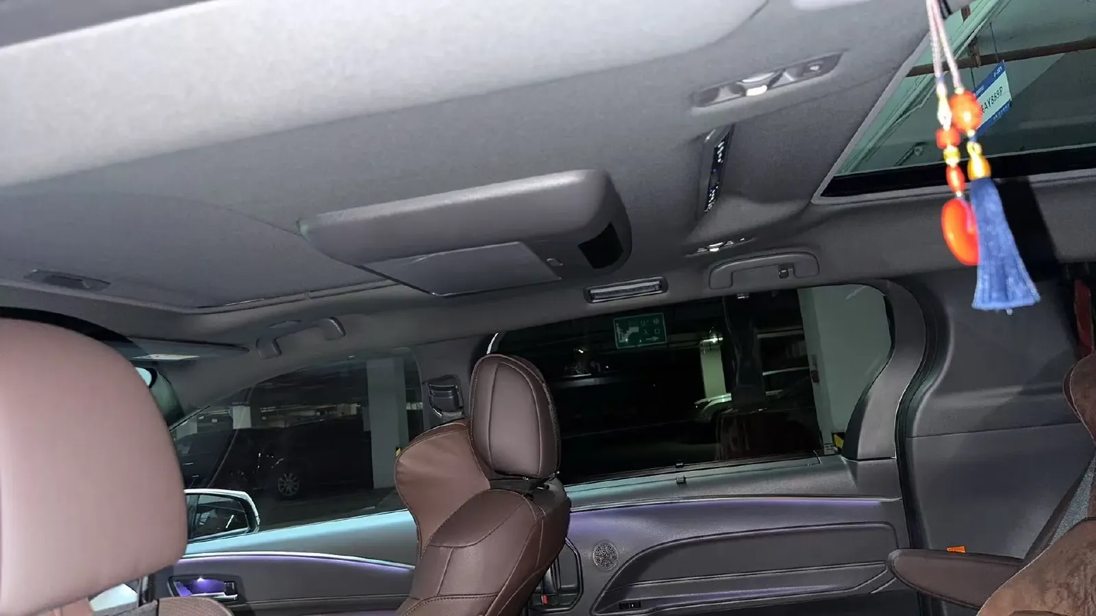 2023 Toyota Granvia 2.5L 189HP L4 E-CVT Hybrid,autocango,china used car exporter,china ev exporter,chinese used car exporter,chinese used ev exporter