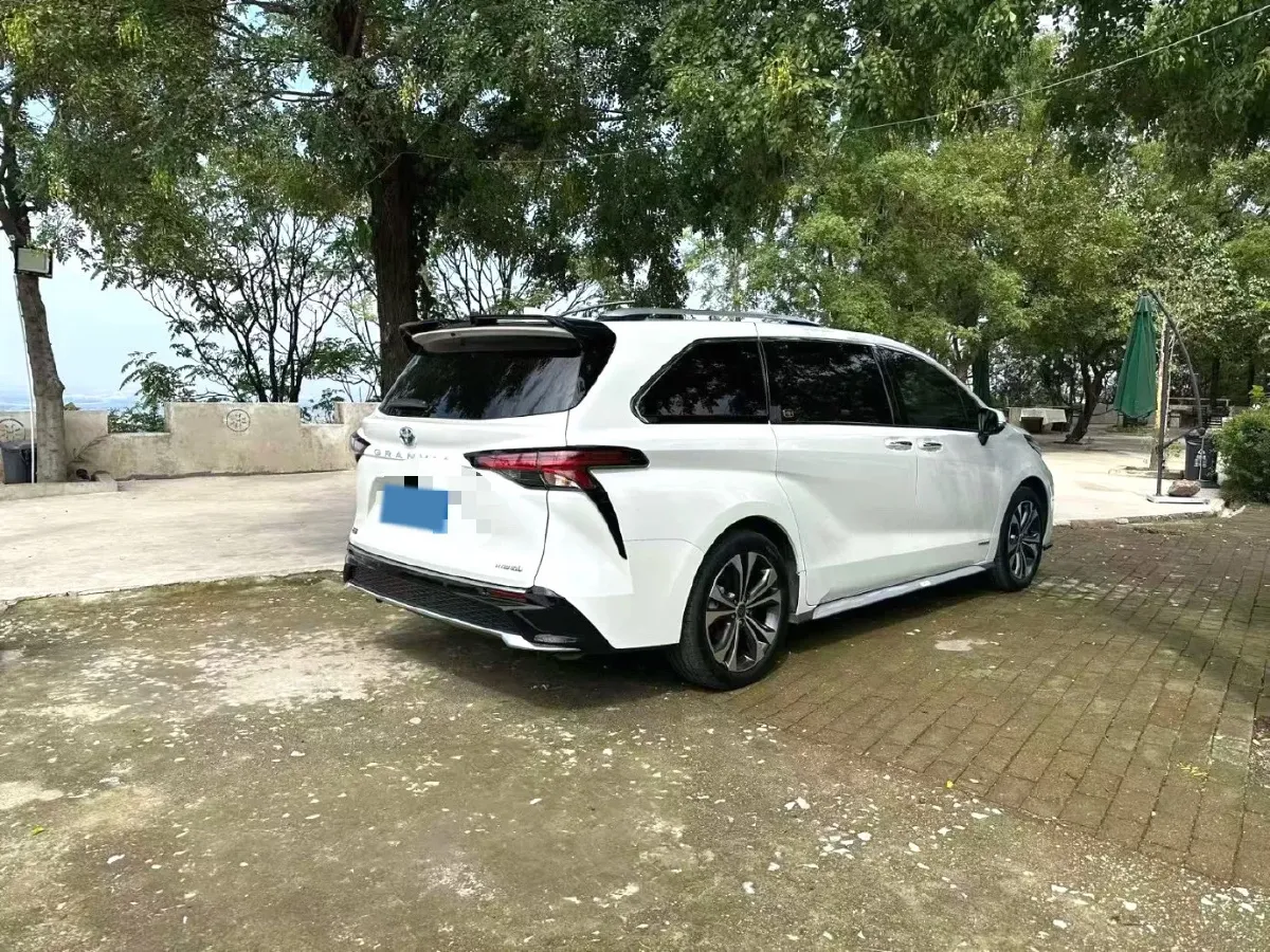 2023 Toyota Granvia 2.5L 189HP L4 E-CVT Hybrid,autocango,china used car exporter,china ev exporter,chinese used car exporter,chinese used ev exporter