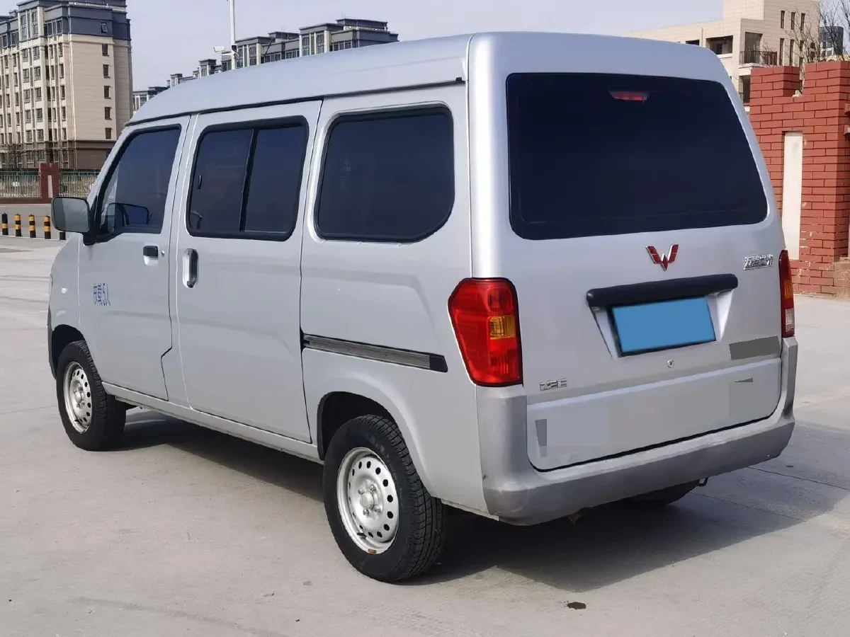 2020 WuLing ZhiGuang 1.2L 76HP L4 5MT,autocango,china used car exporter,china ev exporter,chinese used car exporter,chinese used ev exporter