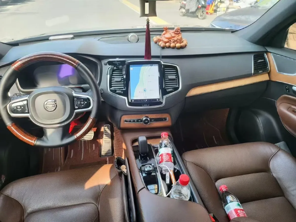 2022 Volvo XC90 2.0T 299HP L4 8AT,autocango,china used car exporter,china ev exporter,chinese used car exporter,chinese used ev exporter