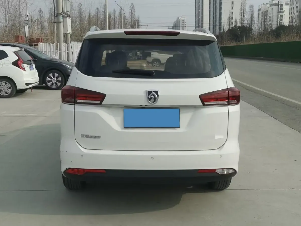2018 BaoJun 360 1.5L 112HP L4 6MT,autocango,china used car exporter,china ev exporter,chinese used car exporter,chinese used ev exporter