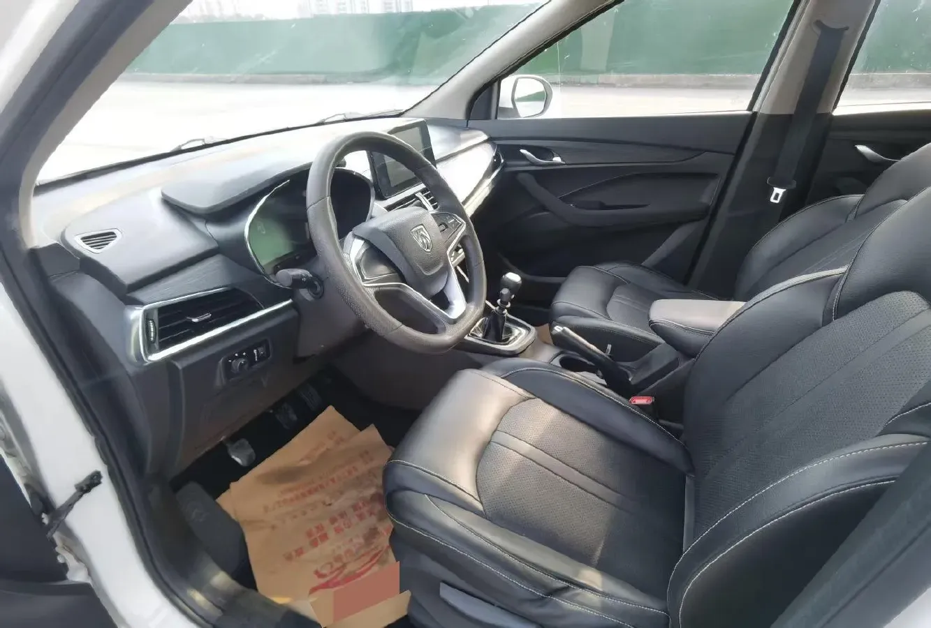 2018 BaoJun 360 1.5L 112HP L4 6MT,autocango,china used car exporter,china ev exporter,chinese used car exporter,chinese used ev exporter