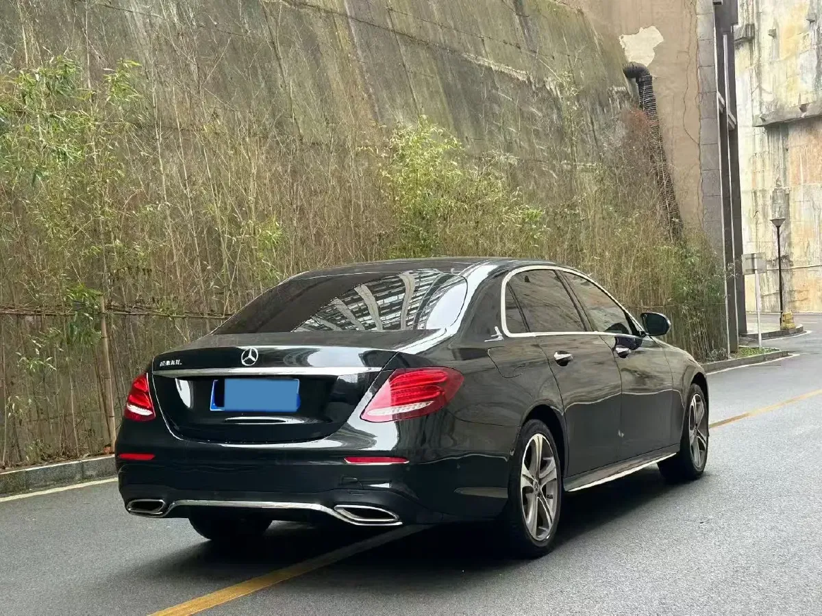 2020 Mercedes-Benz E Class 1.5T 184HP L4 9AT,autocango,china used car exporter,china ev exporter,chinese used car exporter,chinese used ev exporter