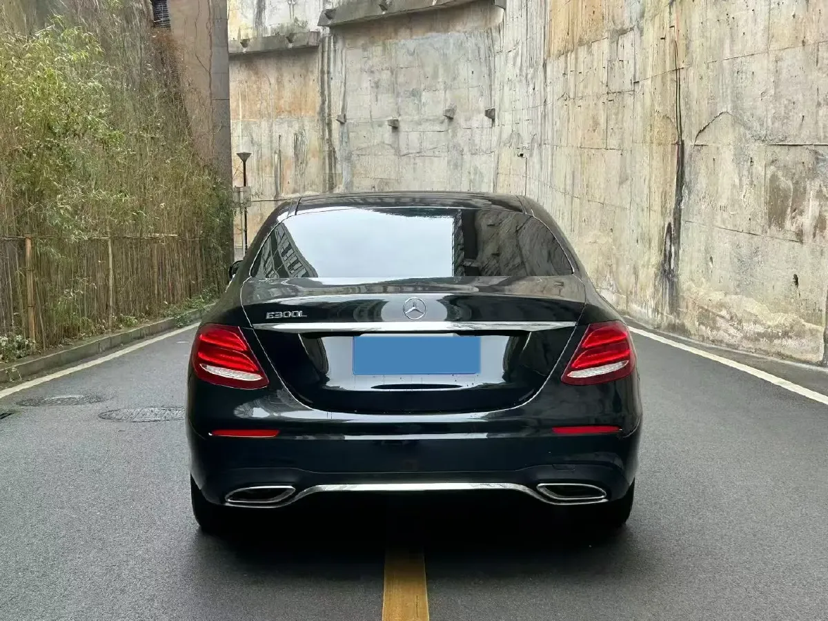 2020 Mercedes-Benz E Class 1.5T 184HP L4 9AT,autocango,china used car exporter,china ev exporter,chinese used car exporter,chinese used ev exporter