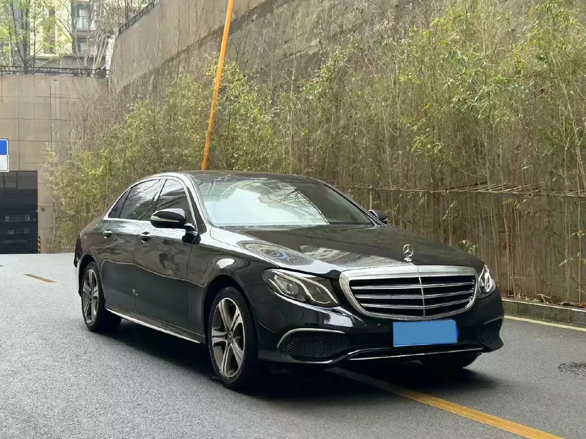 2020 Mercedes-Benz E Class 1.5T 184HP L4 9AT,autocango,china used car exporter,china ev exporter,chinese used car exporter,chinese used ev exporter