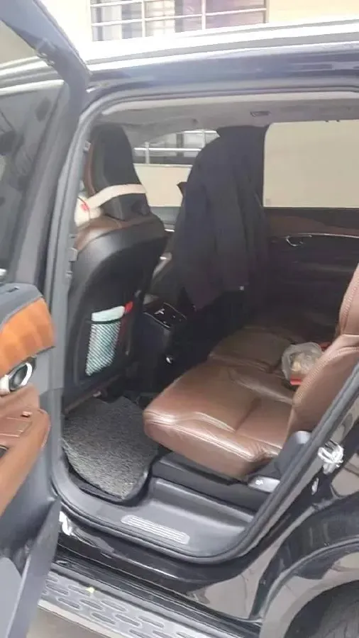 2019 Volvo XC90 2.0T 320HP L4 8AT,autocango,china used car exporter,china ev exporter,chinese used car exporter,chinese used ev exporter