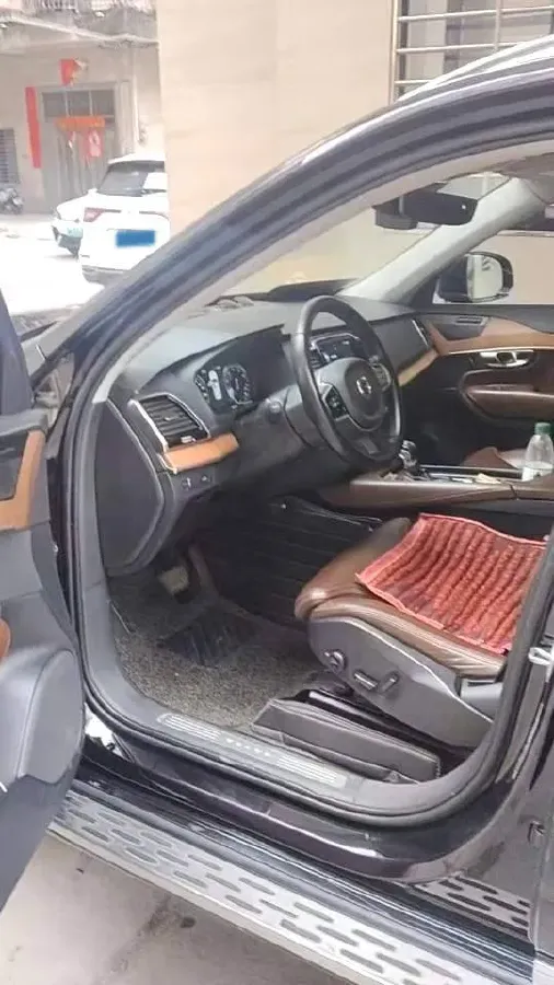 2019 Volvo XC90 2.0T 320HP L4 8AT,autocango,china used car exporter,china ev exporter,chinese used car exporter,chinese used ev exporter