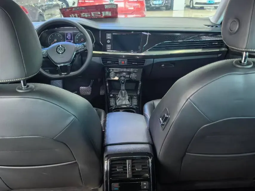 2019 Skoda Kodiak 2.0T 186HP L4 7DCT,autocango,china used car exporter,china ev exporter,chinese used car exporter,chinese used ev exporter