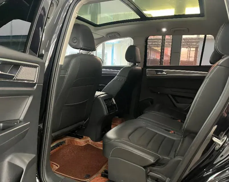 2019 Volkswagen Teramont 2.0T 220HP L4 7DCT,autocango,china used car exporter,china ev exporter,chinese used car exporter,chinese used ev exporter