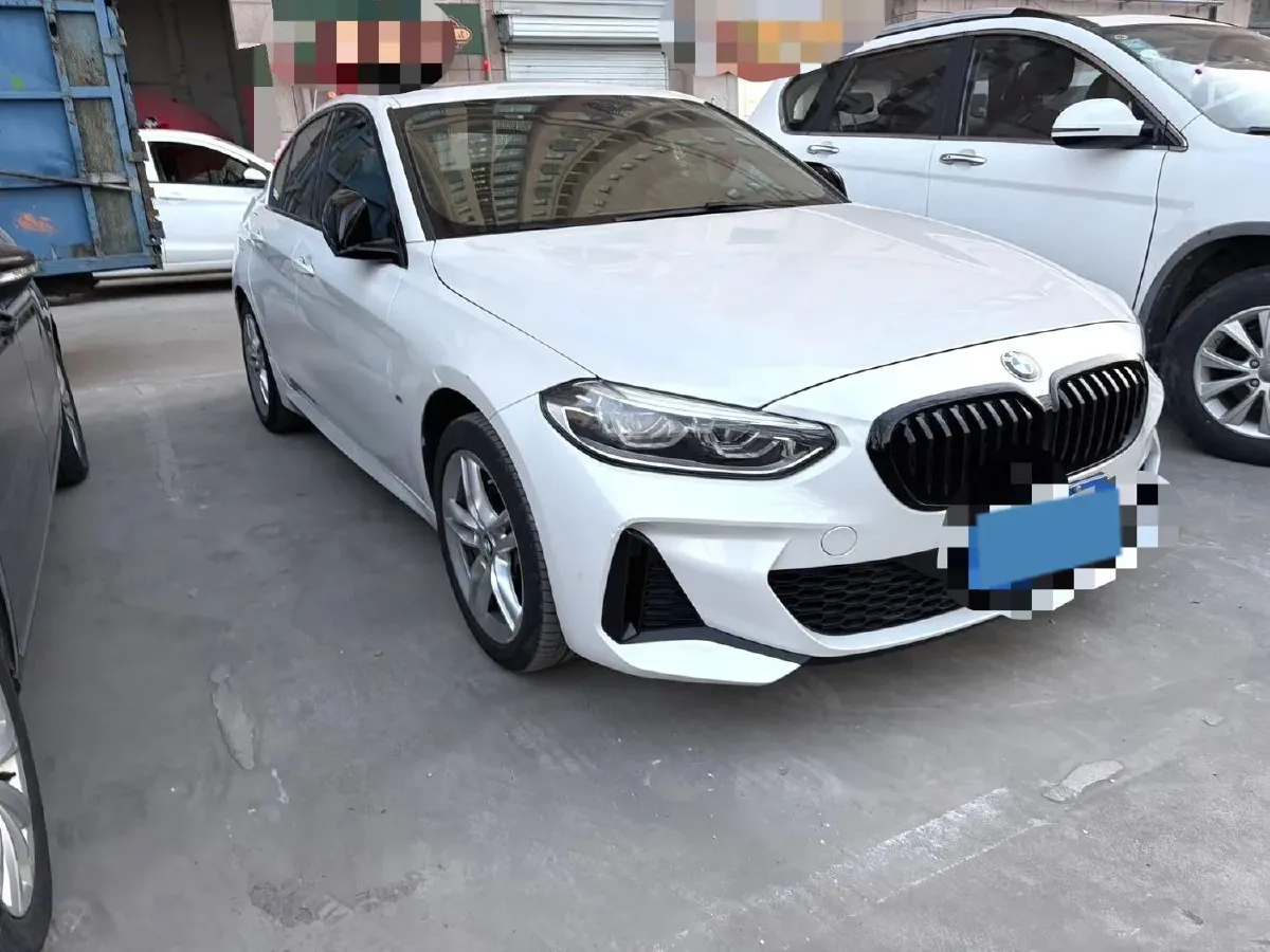 2021 BMW 1 Series 1.5T 140HP L3 7DCT,autocango,china used car exporter,china ev exporter,chinese used car exporter,chinese used ev exporter
