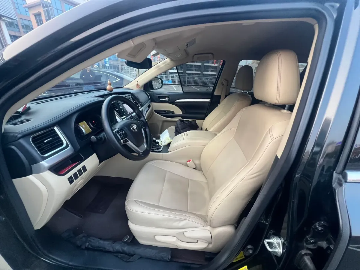 2018 Toyota Highlander 2.0T 220HP L4 6AT,autocango,china used car exporter,china ev exporter,chinese used car exporter,chinese used ev exporter