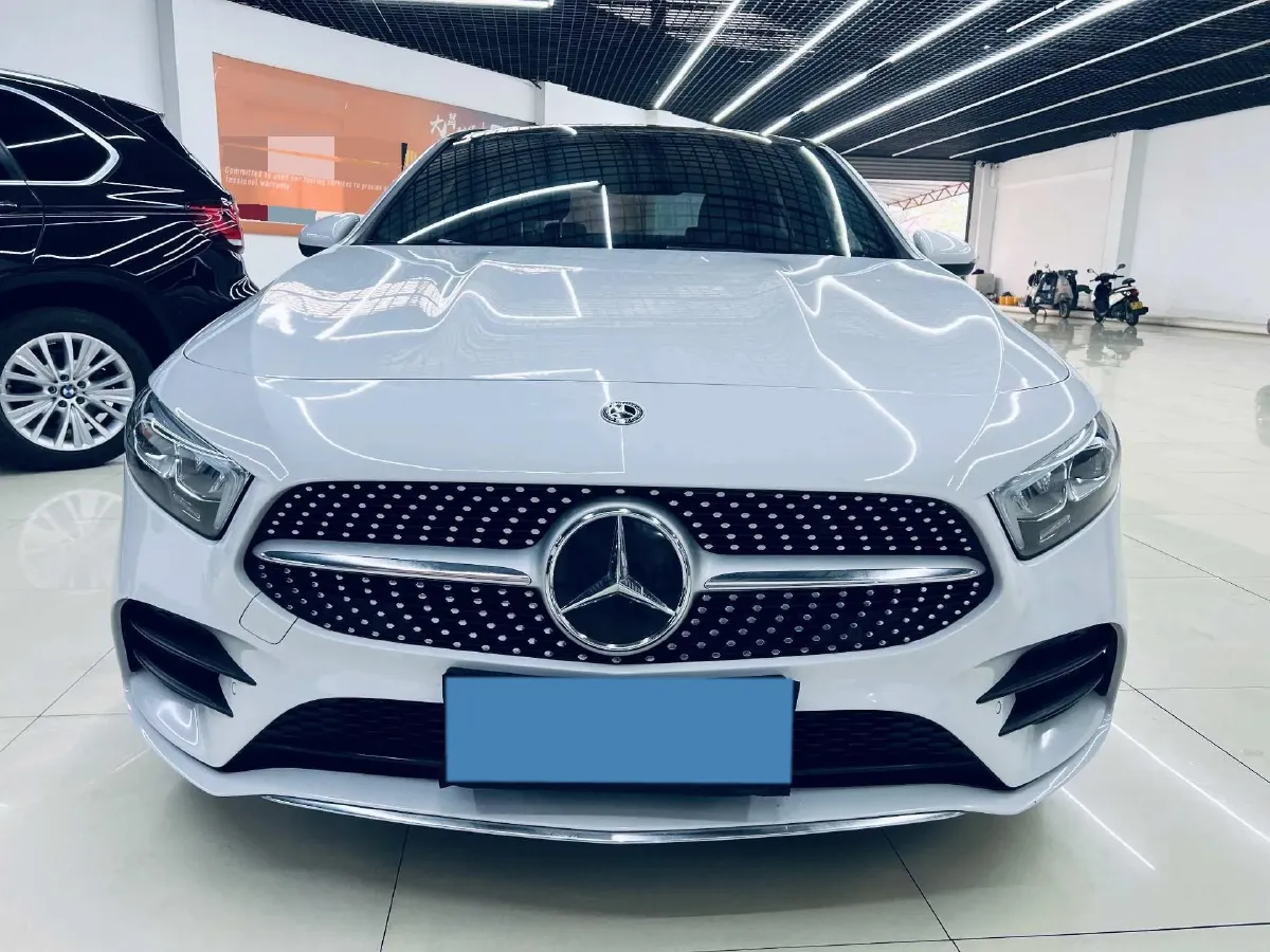 2020 Mercedes-Benz A Class 1.3T 163HP L4 7DCT,autocango,china used car exporter,china ev exporter,chinese used car exporter,chinese used ev exporter