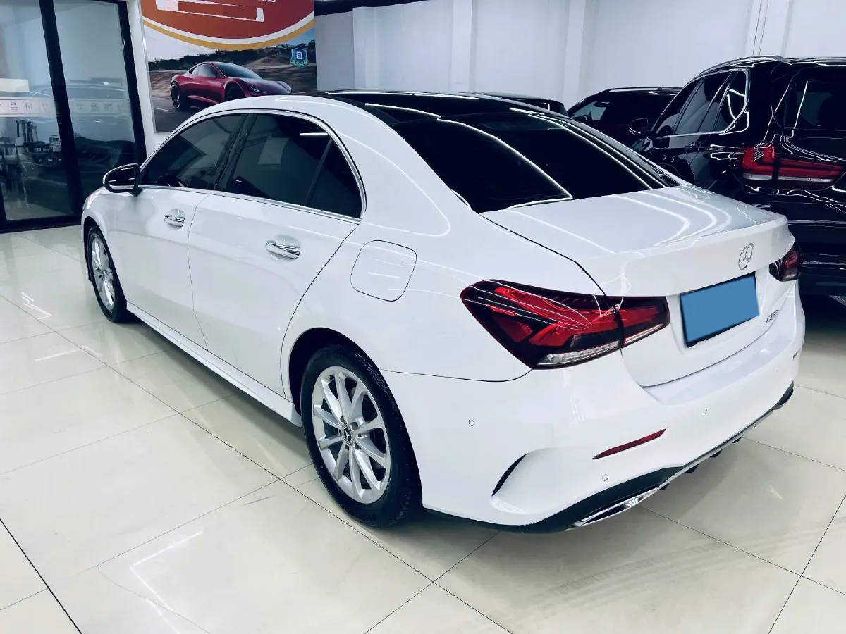2020 Mercedes-Benz A Class 1.3T 163HP L4 7DCT,autocango,china used car exporter,china ev exporter,chinese used car exporter,chinese used ev exporter