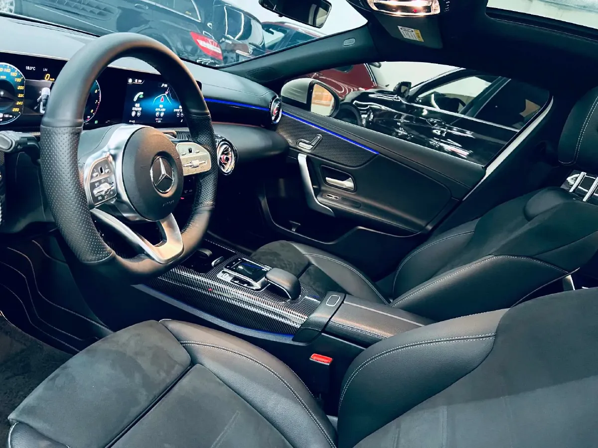 2020 Mercedes-Benz A Class 1.3T 163HP L4 7DCT,autocango,china used car exporter,china ev exporter,chinese used car exporter,chinese used ev exporter