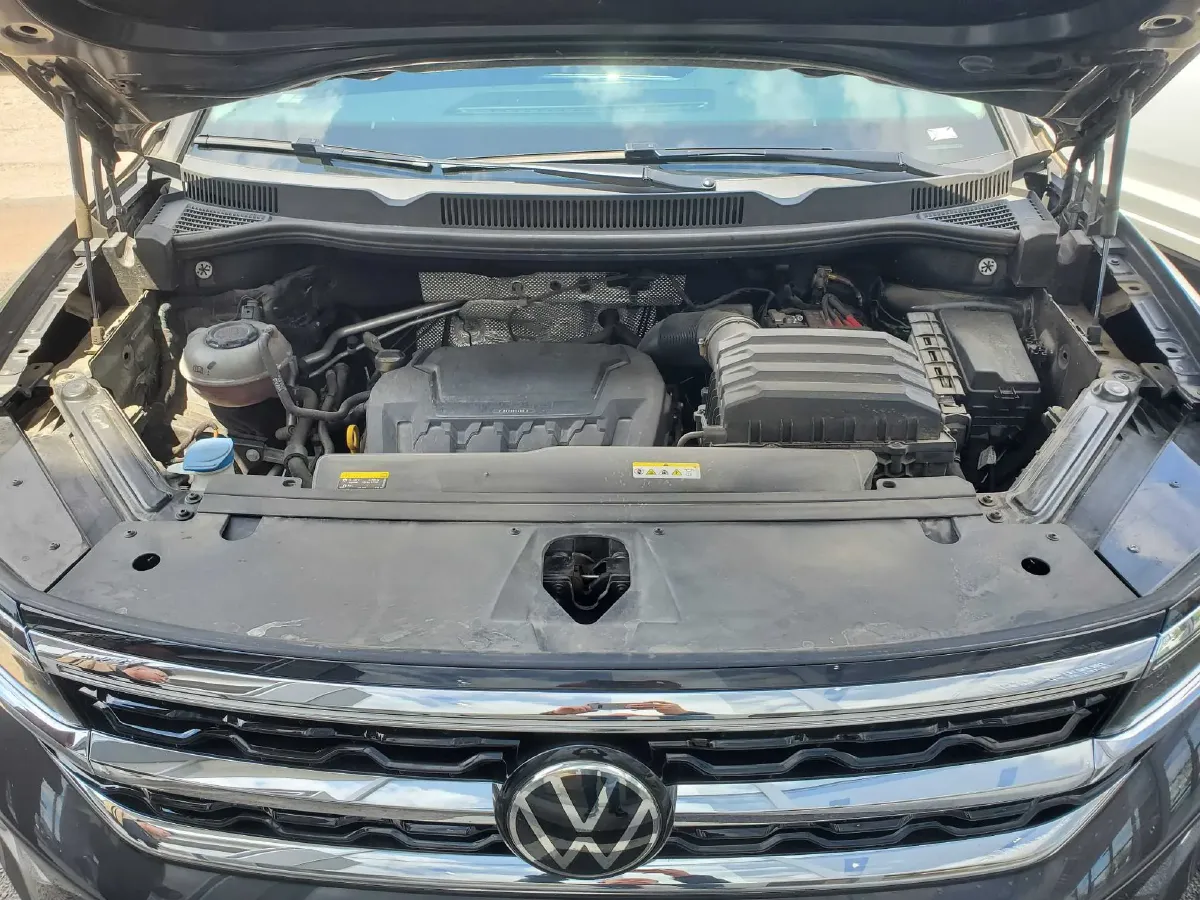 2021 Volkswagen Talagon 2.0T 220HP L4 7DCT,autocango,china used car exporter,china ev exporter,chinese used car exporter,chinese used ev exporter