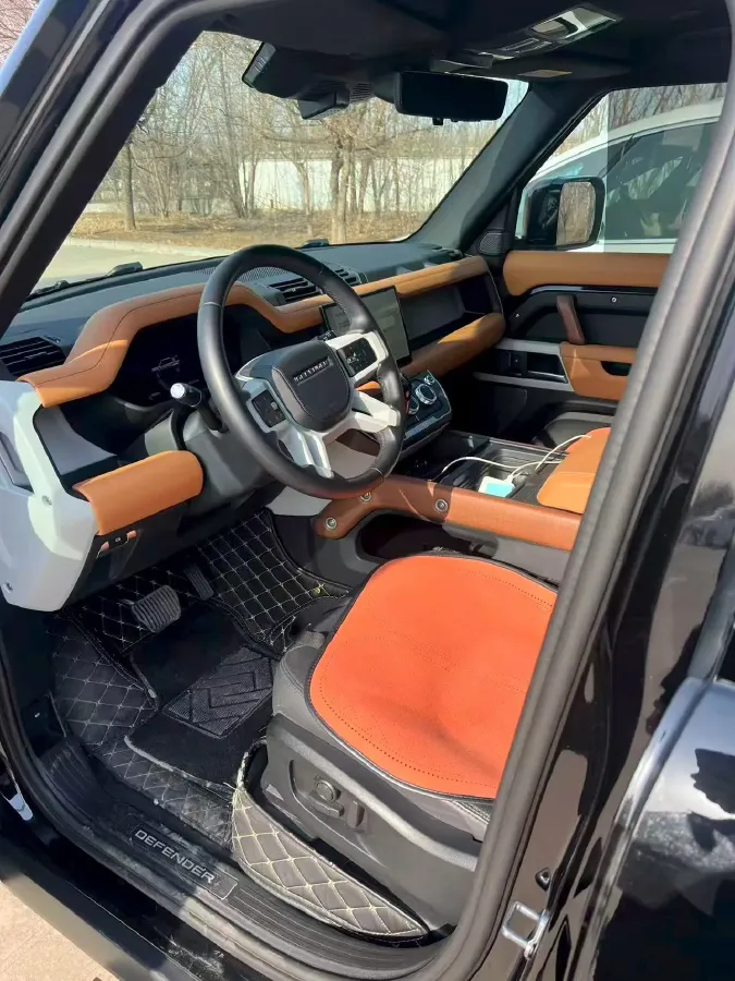 2024 Land Rover Defender 3.0T 400HP L6 8AT,autocango,china used car exporter,china ev exporter,chinese used car exporter,chinese used ev exporter