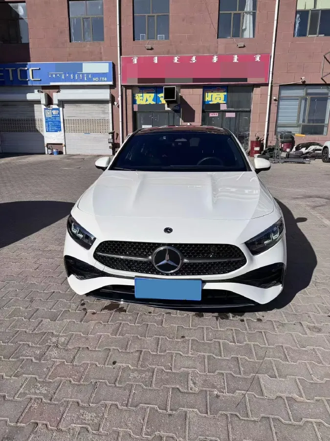 2024 Mercedes-Benz A Class 1.3T 163HP L4 7DCT,autocango,china used car exporter,china ev exporter,chinese used car exporter,chinese used ev exporter