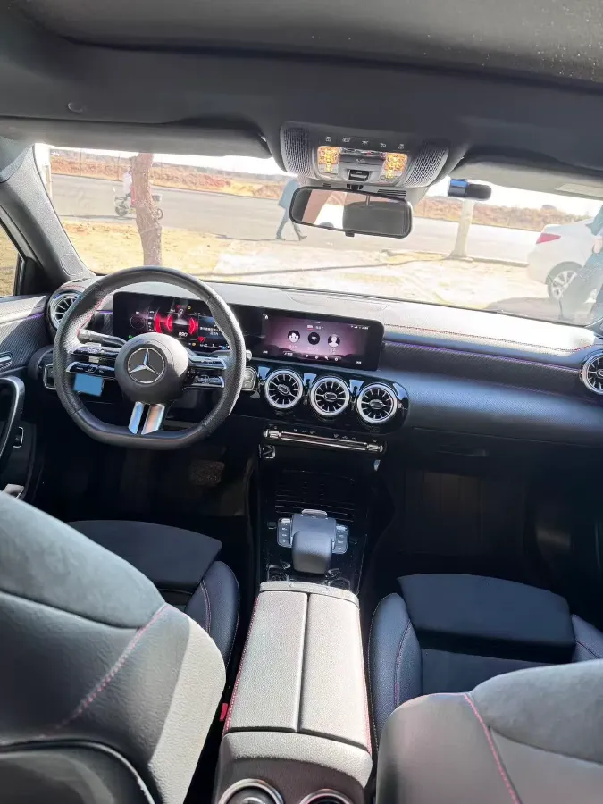 2024 Mercedes-Benz A Class 1.3T 163HP L4 7DCT,autocango,china used car exporter,china ev exporter,chinese used car exporter,chinese used ev exporter