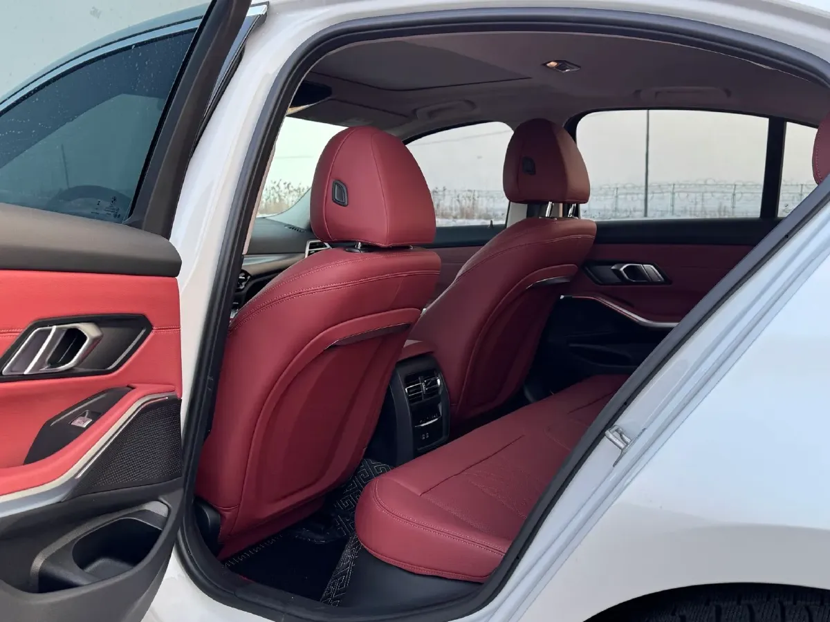 2025 BMW 3 Series 2.0T 184HP L4 8AT,autocango,china used car exporter,china ev exporter,chinese used car exporter,chinese used ev exporter