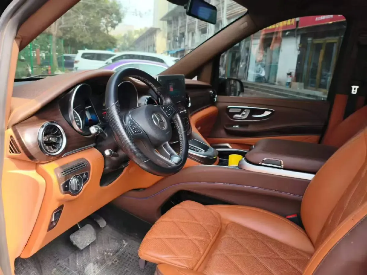 2022 Mercedes-Benz V Class 2.0T 211HP L4 9AT,autocango,china used car exporter,china ev exporter,chinese used car exporter,chinese used ev exporter