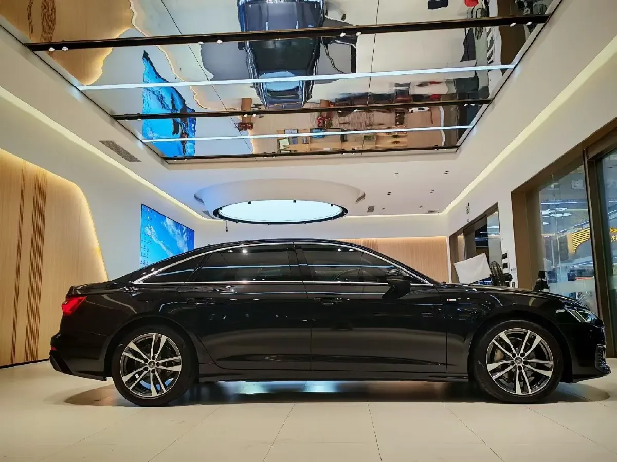 2020 Audi A6L 2.0T 190HP L4 7DCT,autocango,china used car exporter,china ev exporter,chinese used car exporter,chinese used ev exporter