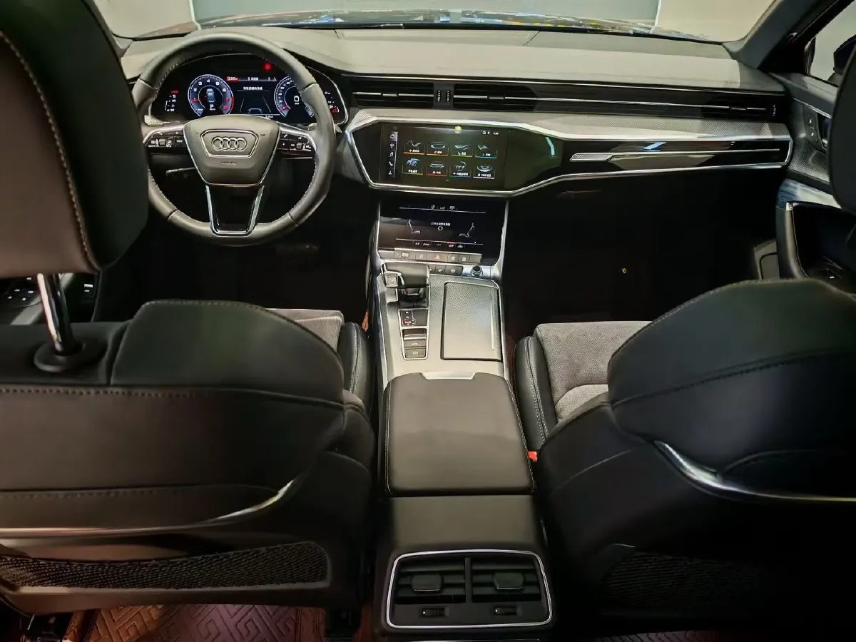 2020 Audi A6L 2.0T 190HP L4 7DCT,autocango,china used car exporter,china ev exporter,chinese used car exporter,chinese used ev exporter