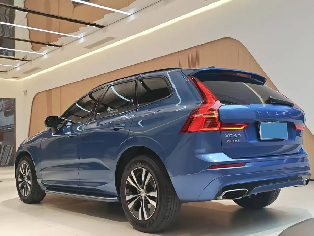 2021 Volvo XC60 2.0T 250HP L4 8AT,autocango,china used car exporter,china ev exporter,chinese used car exporter,chinese used ev exporter