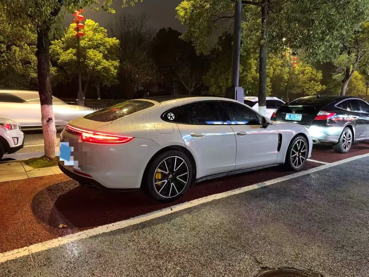 2019 Porsche Panamera 2.9T 330HP V6 8DCT,autocango,china used car exporter,china ev exporter,chinese used car exporter,chinese used ev exporter