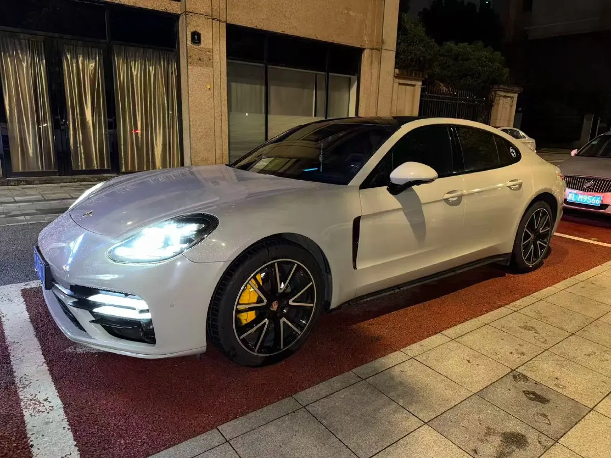 2019 Porsche Panamera 2.9T 330HP V6 8DCT,autocango,china used car exporter,china ev exporter,chinese used car exporter,chinese used ev exporter