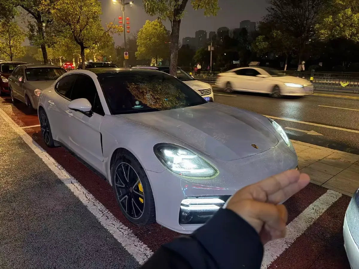 2019 Porsche Panamera 2.9T 330HP V6 8DCT,autocango,china used car exporter,china ev exporter,chinese used car exporter,chinese used ev exporter
