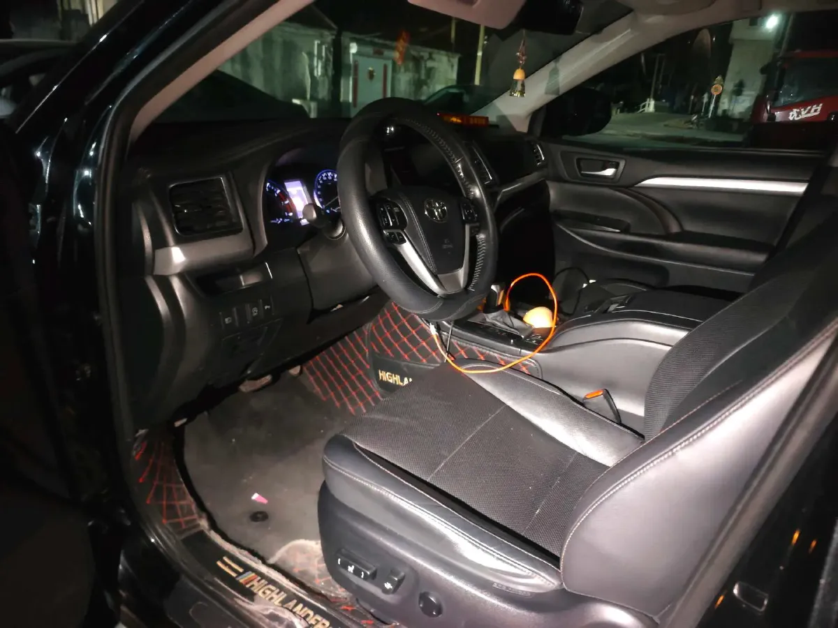 2021 Toyota Highlander 2.0T 220HP L4 6AT,autocango,china used car exporter,china ev exporter,chinese used car exporter,chinese used ev exporter