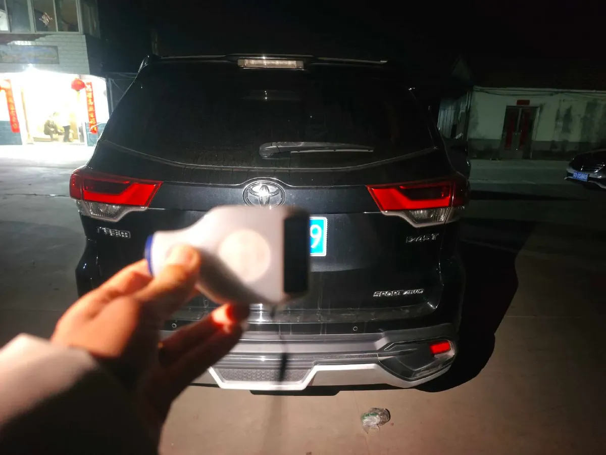 2021 Toyota Highlander 2.0T 220HP L4 6AT,autocango,china used car exporter,china ev exporter,chinese used car exporter,chinese used ev exporter