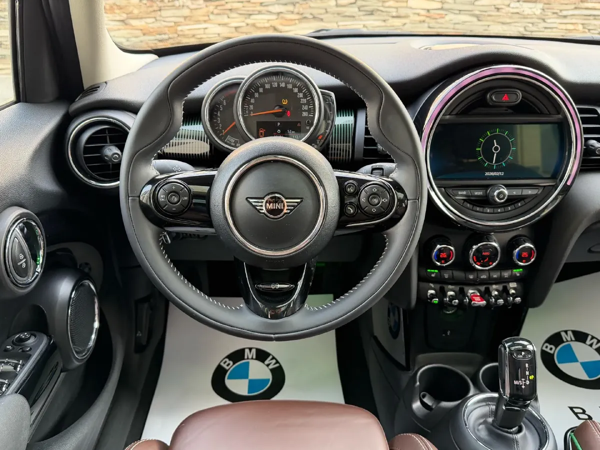 2019 MINI MINI 1.5T 136HP L3 7DCT,autocango,china used car exporter,china ev exporter,chinese used car exporter,chinese used ev exporter