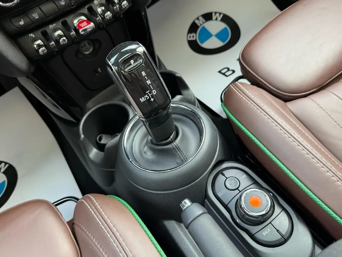 2019 MINI MINI 1.5T 136HP L3 7DCT,autocango,china used car exporter,china ev exporter,chinese used car exporter,chinese used ev exporter