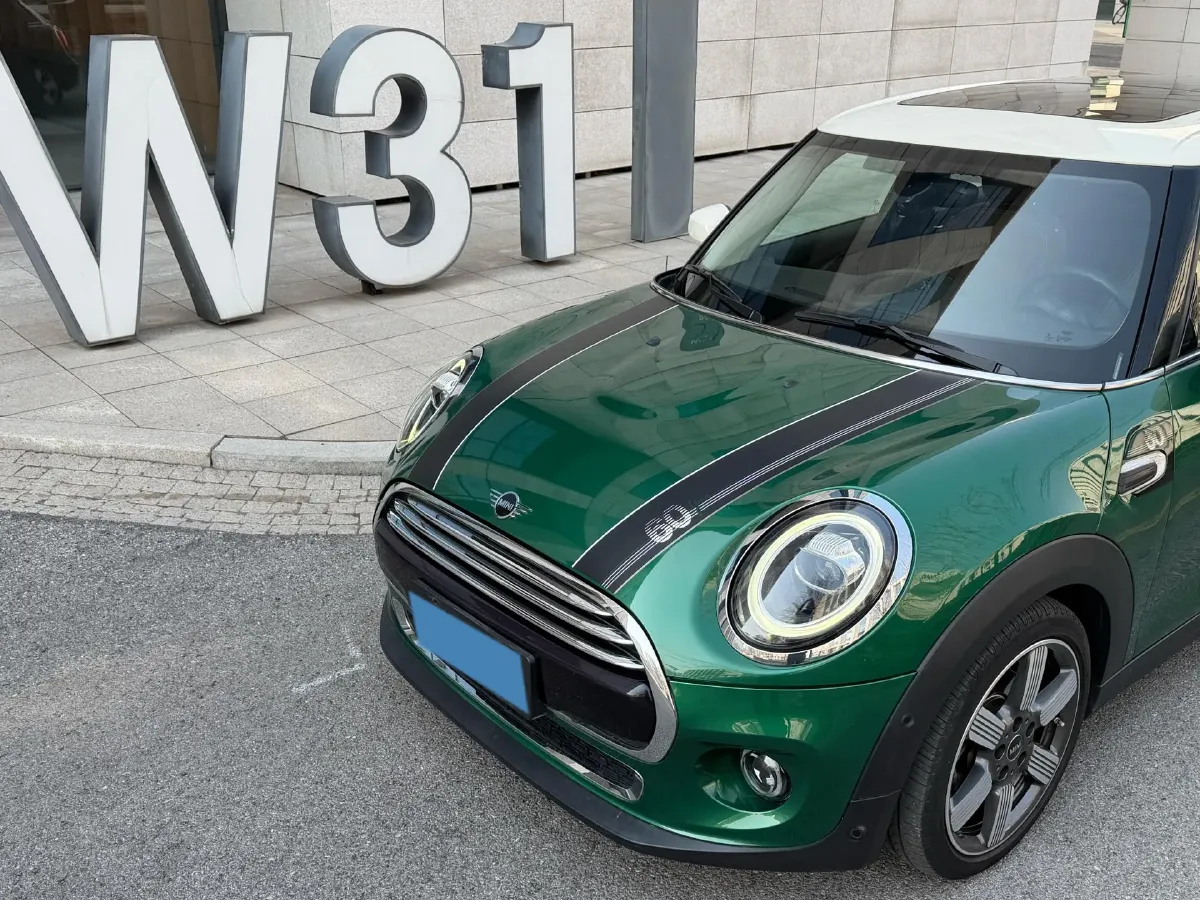2019 MINI MINI 1.5T 136HP L3 7DCT,autocango,china used car exporter,china ev exporter,chinese used car exporter,chinese used ev exporter